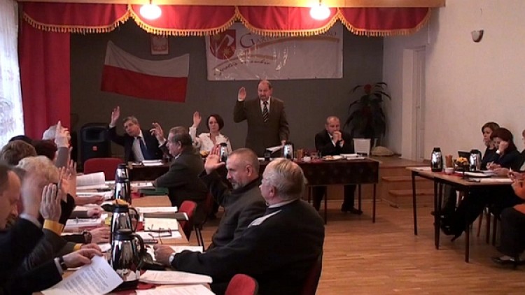 XIII Sesja Rady Gminy  Radni zatwierdzili wysokość podatków na rok 2012