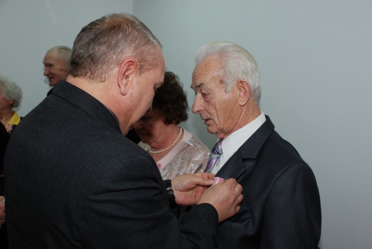 Złote Gody w Gminie (foto+wideo) Medale od prezydenta RP wręczył Wójt Robert Kowalczyk