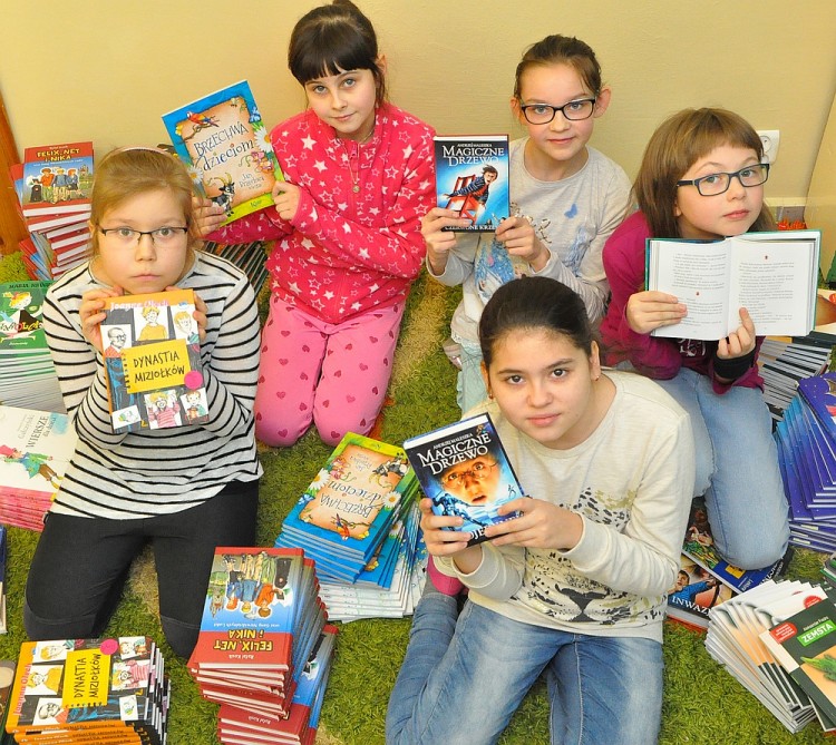 Nowe książki w bibliotece Zespołu Szkół Samorządowych