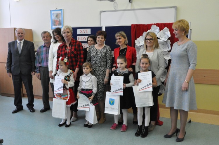 Konkurs Poezji Patriotycznej w Publicznej Szkole Podstawowej.