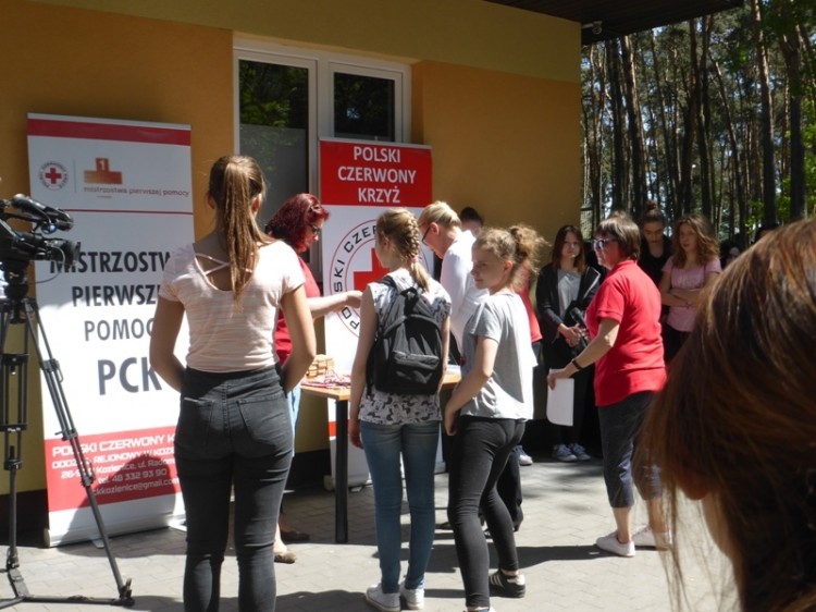 Sukces uczniów z PSP w Bogucinie  w XXV Ogólnopolskich Mistrzostwach pierwszej pomocy PCK