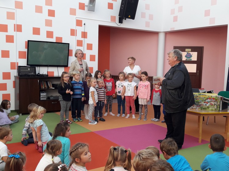 Spotkanie autorskie Pana Wiesława Drabika z przedszkolakami