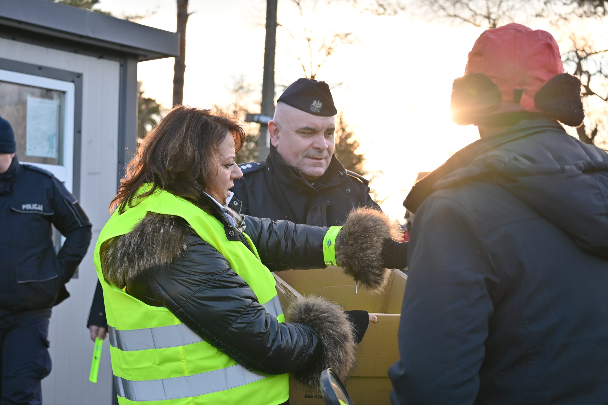 Pół tysiąca odblasków w rękach mieszkańców Garbatki-Letniska